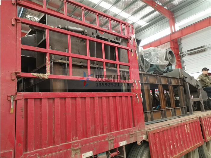 金属香蕉污视频下载厂家1300型设备发货