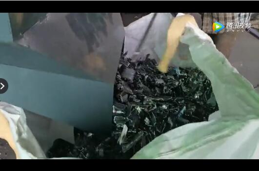 1300型废铝香蕉污视频下载设备安装完成现场客户生产视频